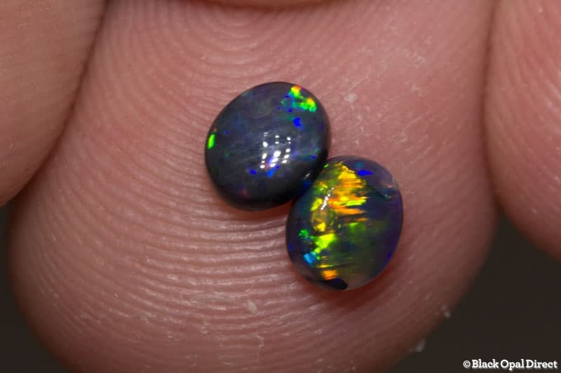 0.79 ct black opal pair 5x4x2mm - Image 2