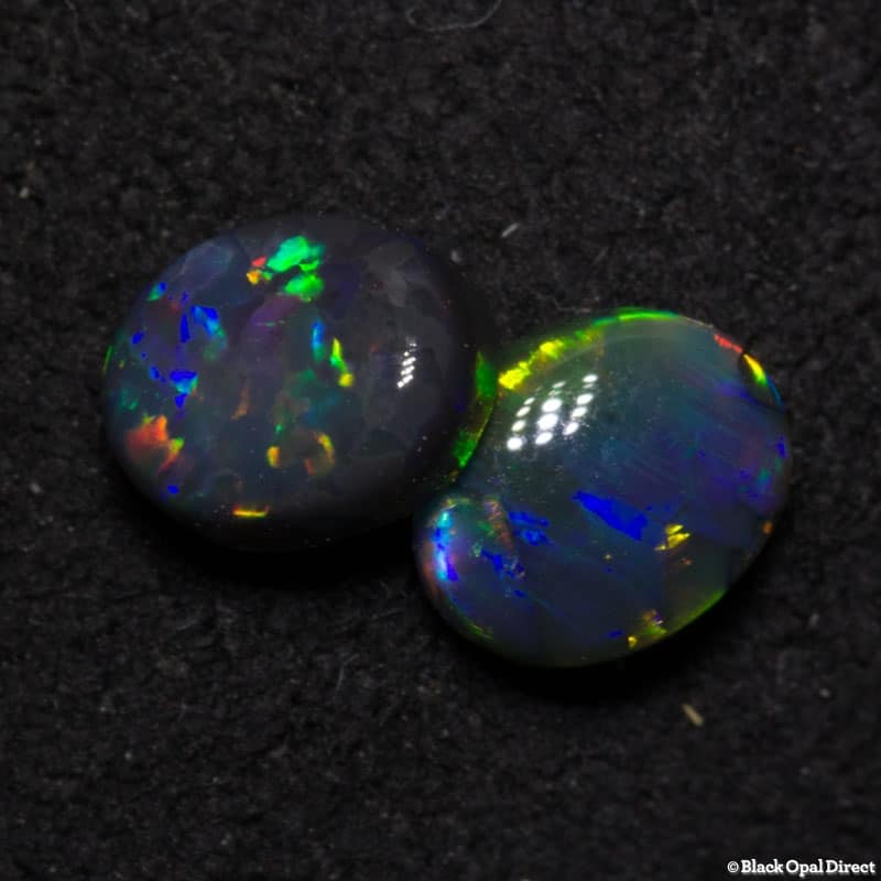 0.79 ct black opal pair 5x4x2mm - Image 4