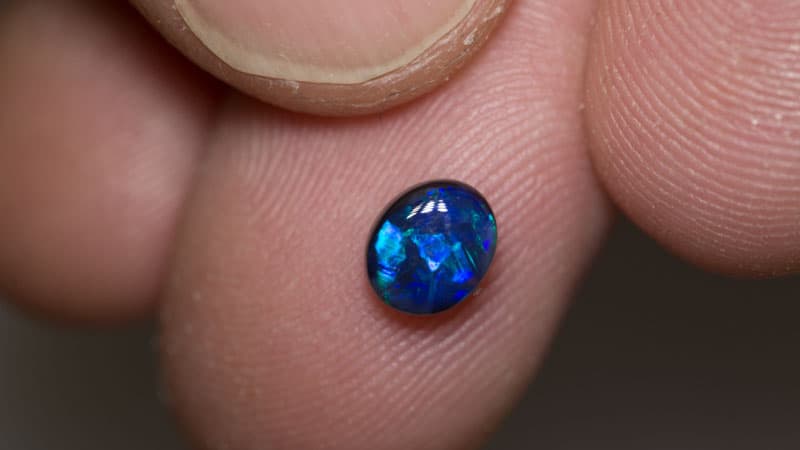 0.79 ct black opal 6.5x5x3.5mm - Image 2