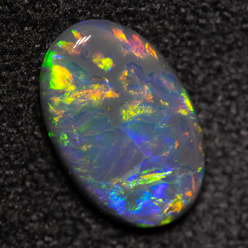 0.79 ct black opal 9.2x5.9x2.3mm - Image 2