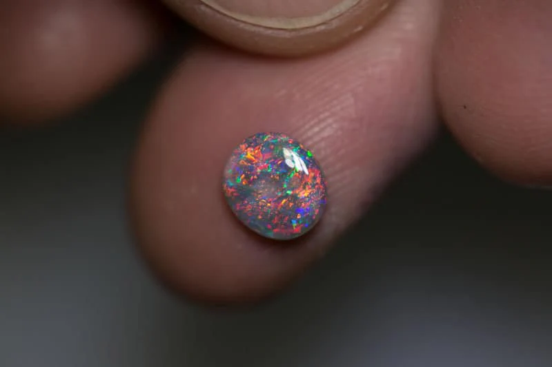 0.79 ct dark opal 7x6.5x2mm - Image 3