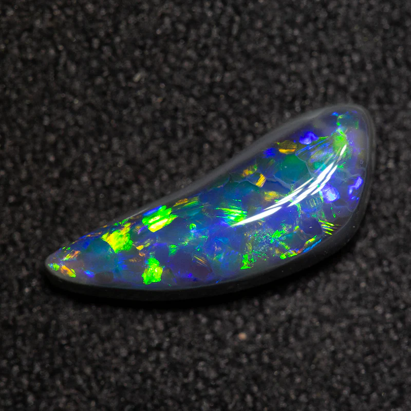 0.80 ct black opal 11.5x4.4x3mm - Image 2
