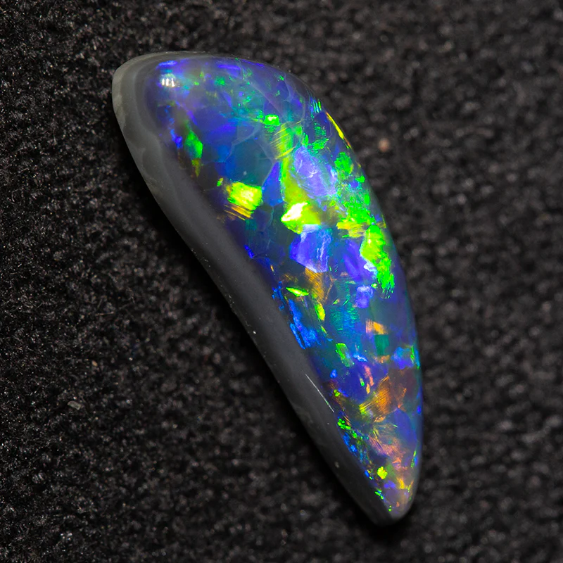 0.80 ct black opal 11.5x4.4x3mm - Image 3