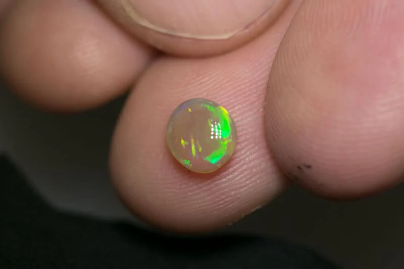 0.80 ct crystal opal 7x6x3mm - Image 3