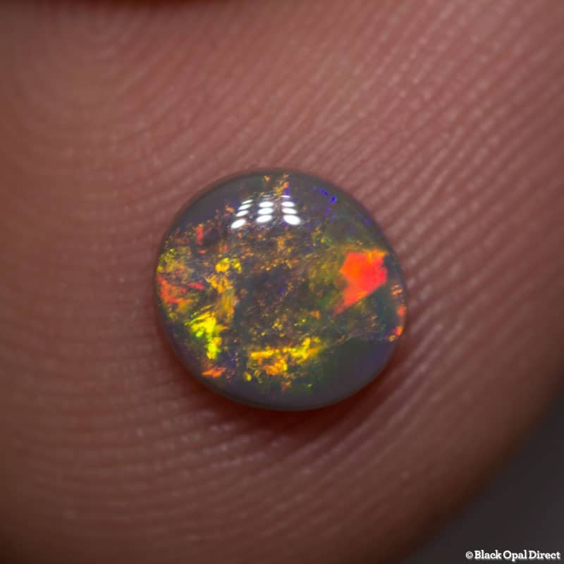 0.81 ct black opal 6.5x6x2.5mm - Image 2