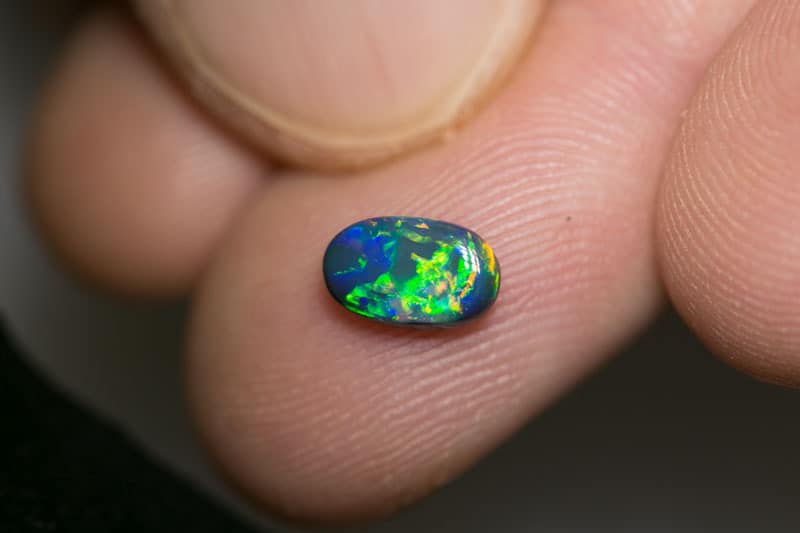 0.81 ct black opal gem 8.5x5x2.5mm - Image 3