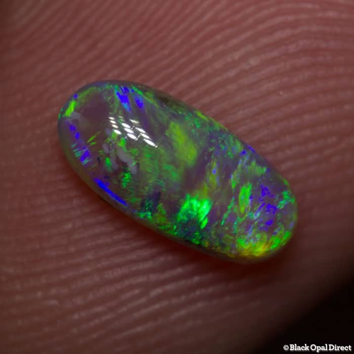 0.82 ct crystal opal 10x5x3mm - Image 2
