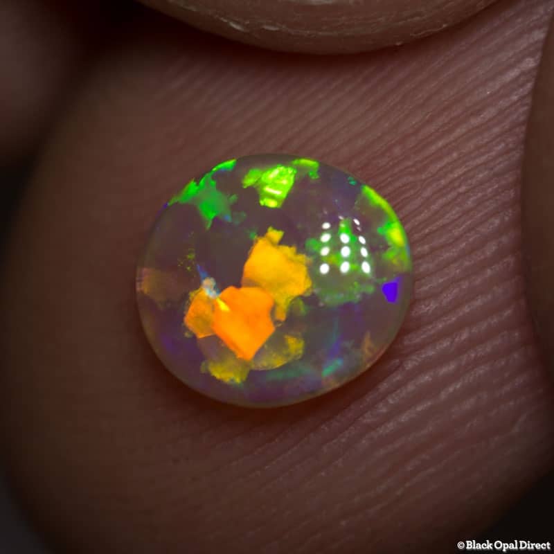 0.82 ct crystal opal 7.5x6.5x2mm - Image 2