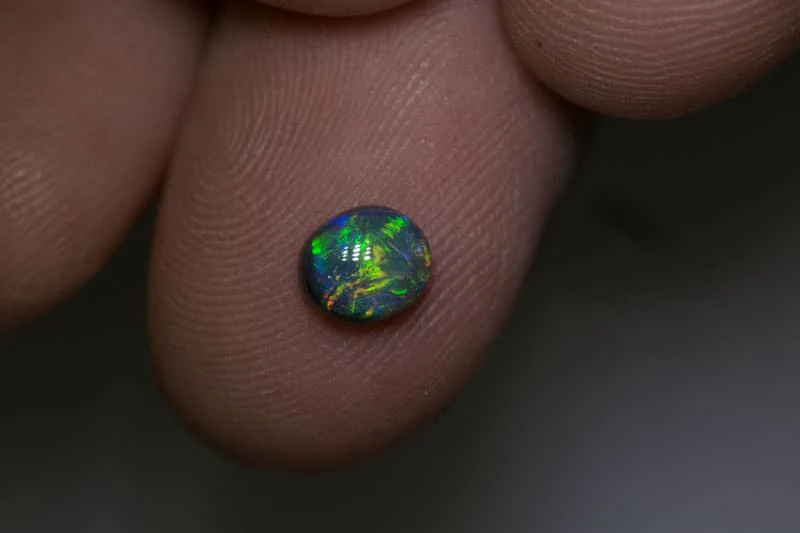 0.82 ct gem black opal 6x5x3mm - Image 3