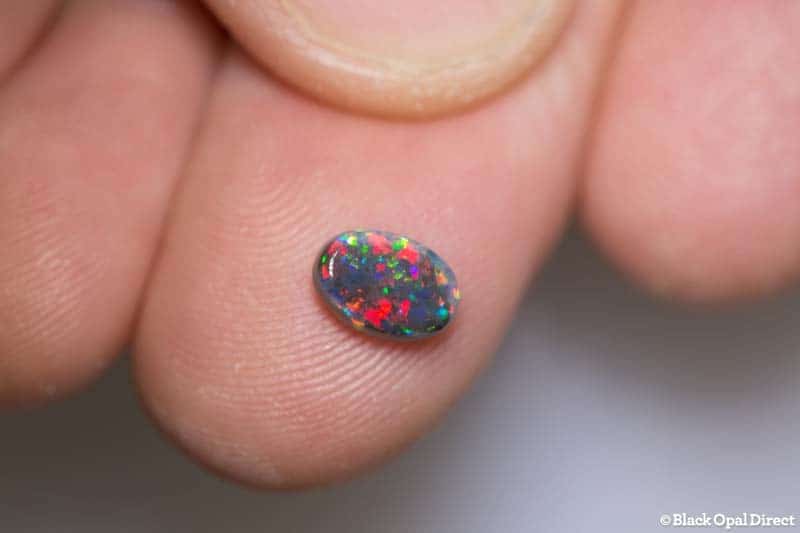 0.83 ct black opal gem 7.5x5x3mm - Image 4