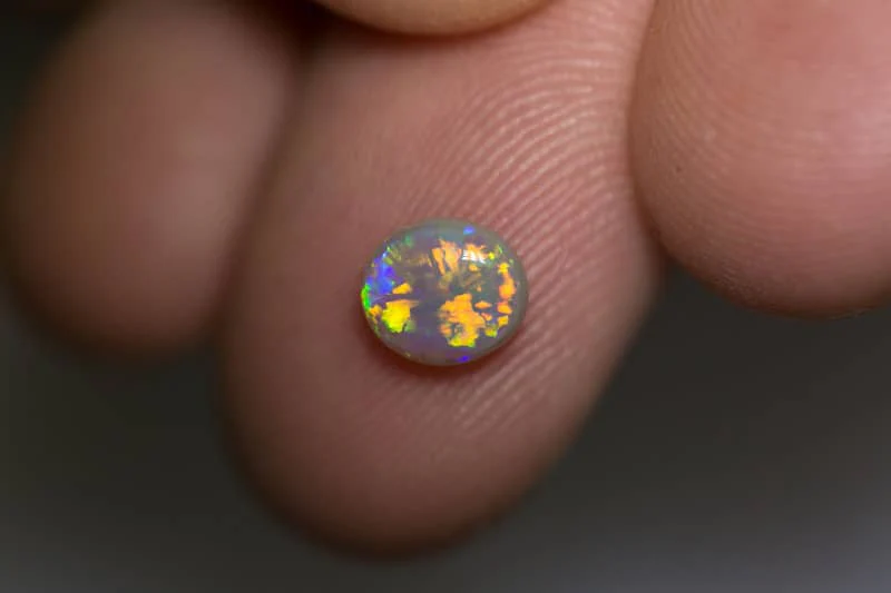 0.85 ct crystal opal 7x6x3mm - Image 3