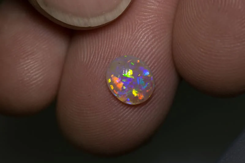 0.85 ct crystal opal 8x7x2mm - Image 3