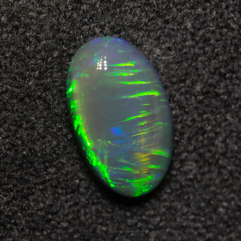 0.87 ct black opal 8.6x5x3.1mm - Image 2