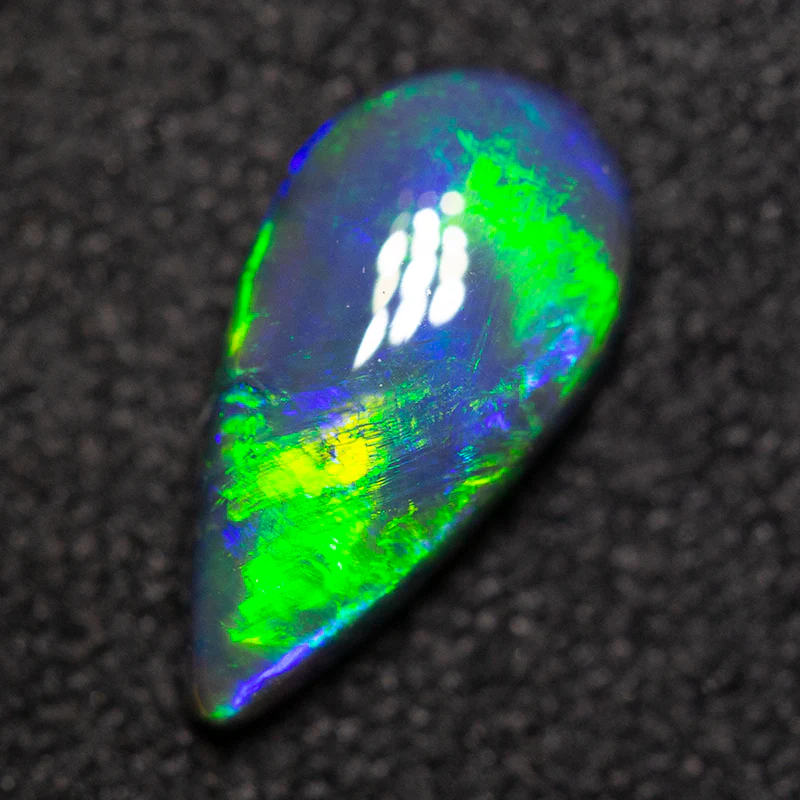 0.88 ct black opal 9.6x5x2.9mm - Image 3