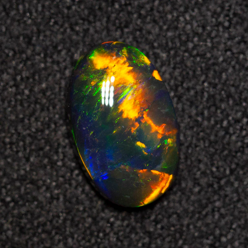 0.90 ct gem black opal 8.8x5.9x2.7mm - Image 2