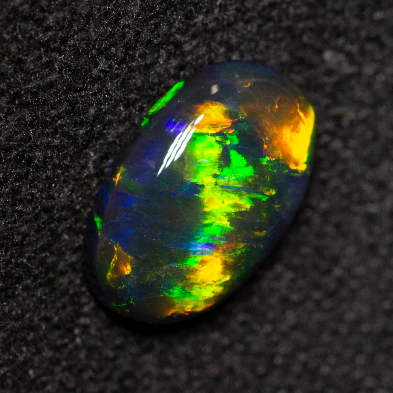 0.90 ct gem black opal 8.8x5.9x2.7mm - Image 3