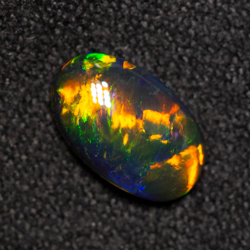0.90 ct gem black opal 8.8x5.9x2.7mm - Image 4