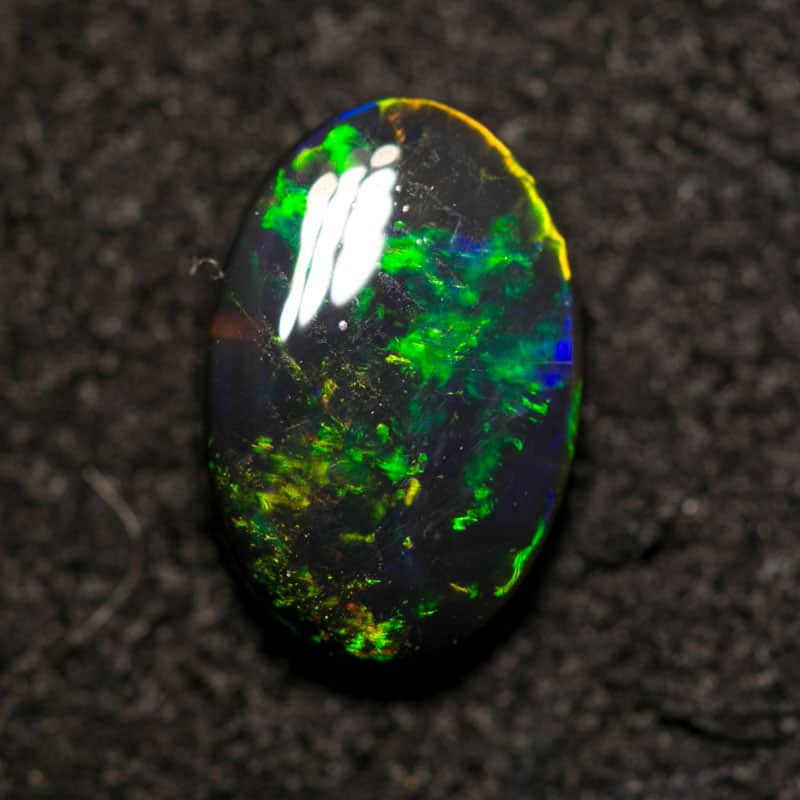 0.92 ct black opal 8.5x6x3mm - Image 3