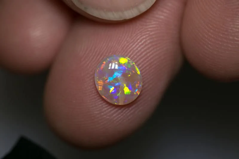 0.92 ct gem crystal opal 8x7x2mm - Image 3