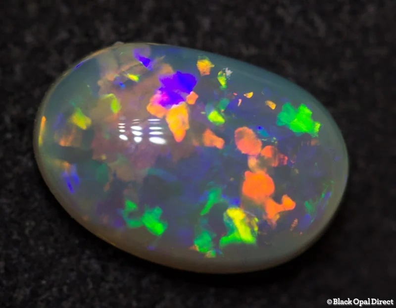 0.93 ct crystal opal 8x5.5x3mm - Image 2