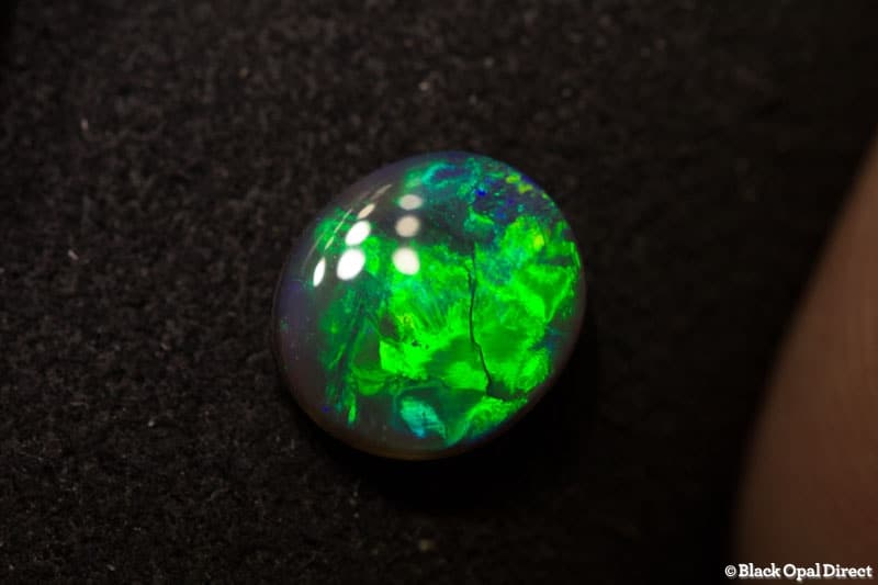 0.94 ct black opal 8x7x2.5mm - Image 2