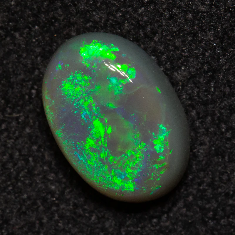 0.94 ct dark opal 7.9x5.4x3.2mm - Image 2