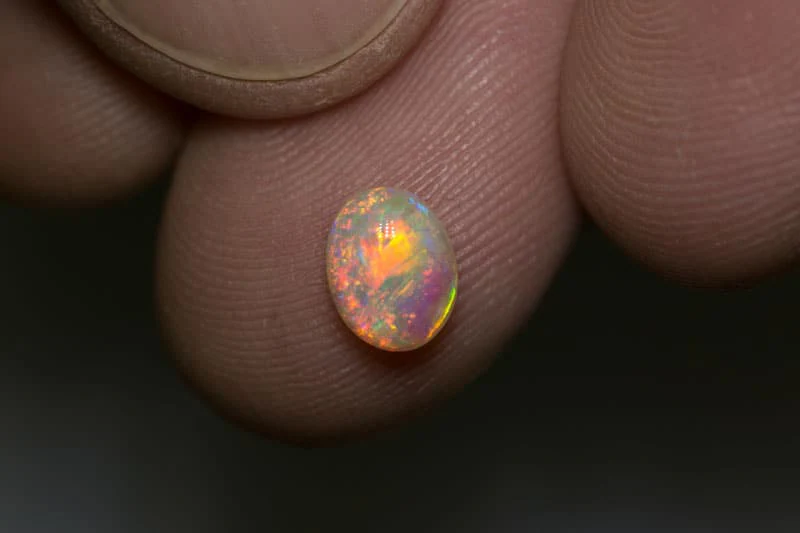 0.94 ct gem crystal opal 7.5x6x3mm - Image 3