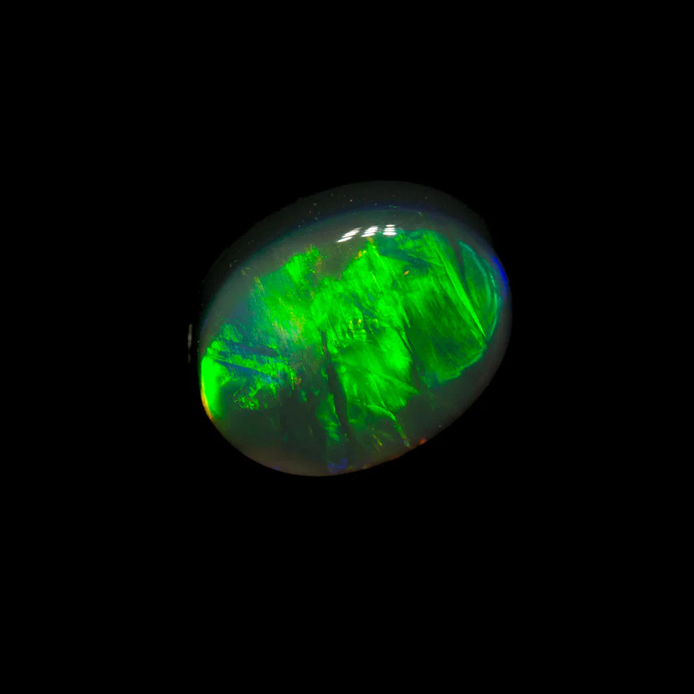 0.95 ct black opal 7.3x5.8x3.1mm - Image 2