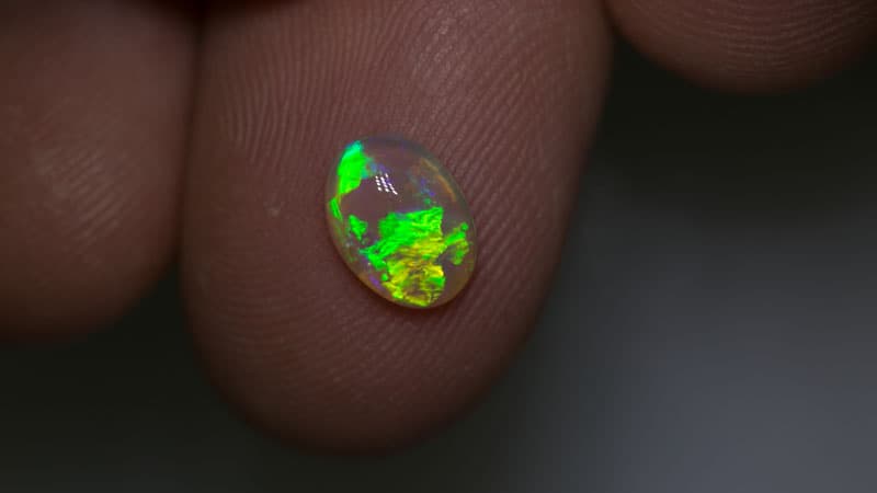 0.95 ct crystal opal 8x6x3mm - Image 2