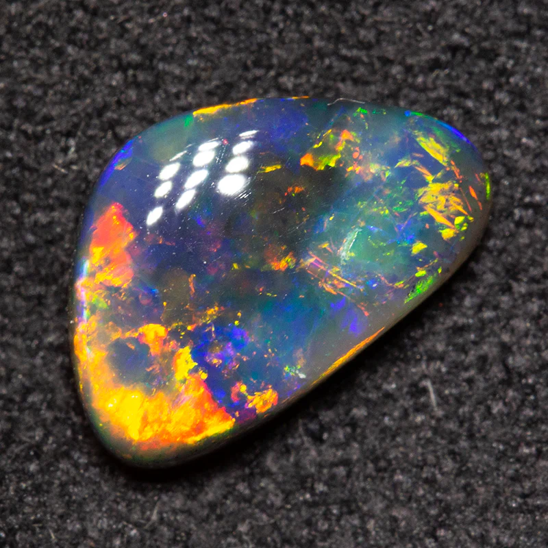 0.96 ct black opal 9.1x5.9x2.9mm - Image 2