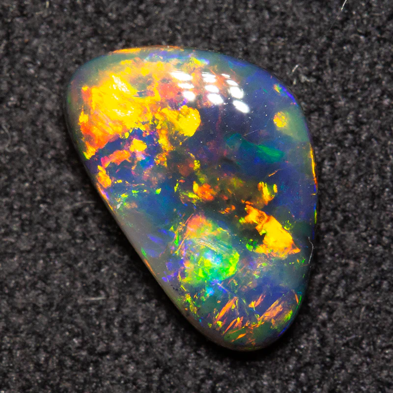 0.96 ct black opal 9.1x5.9x2.9mm - Image 3