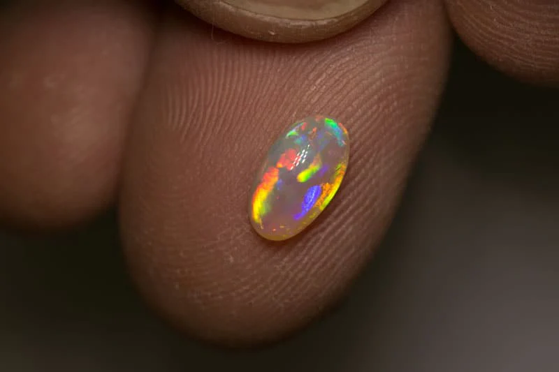 0.96 ct crystal opal 9x5x3mm - Image 5