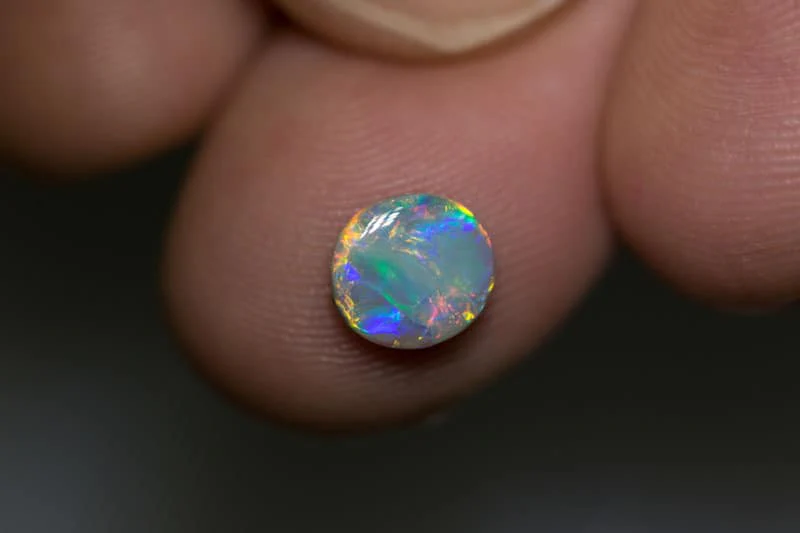 0.97 ct crystal opal 7.5x7x2mm - Image 3