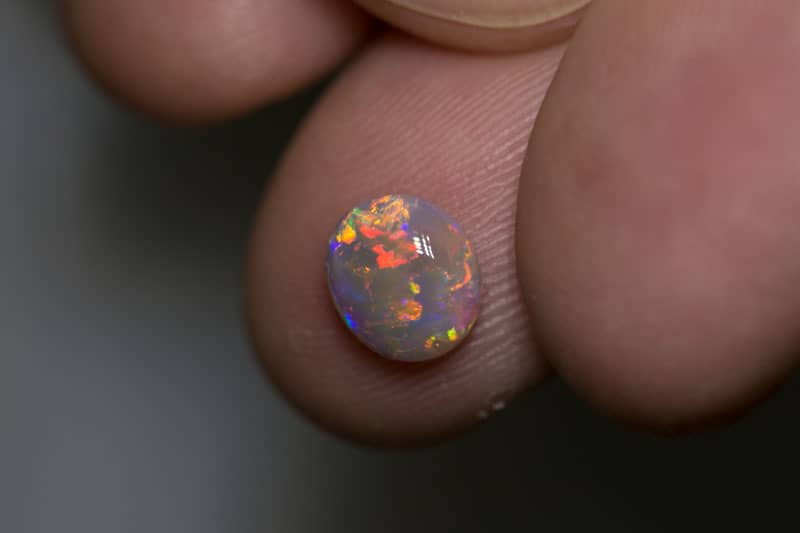 0.97 ct crystal opal 7.8x7x3mm - Image 2