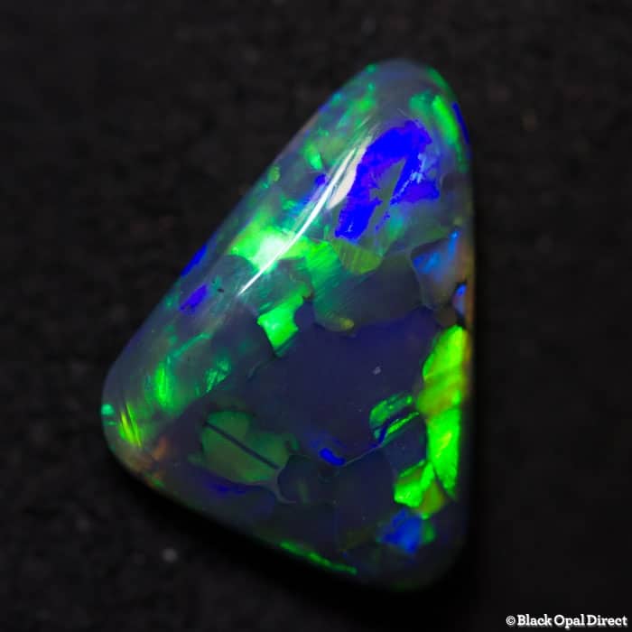 0.98 ct black opal 9x7x2.5mm - Image 2
