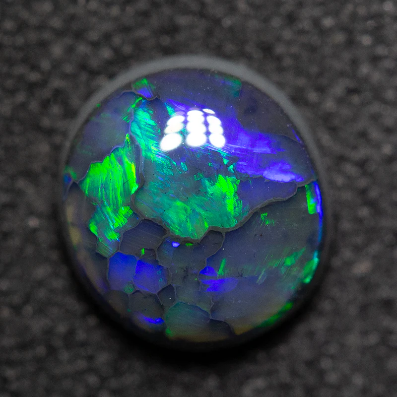 0.99 ct black opal 7.1x6.6x3.3mm - Image 3