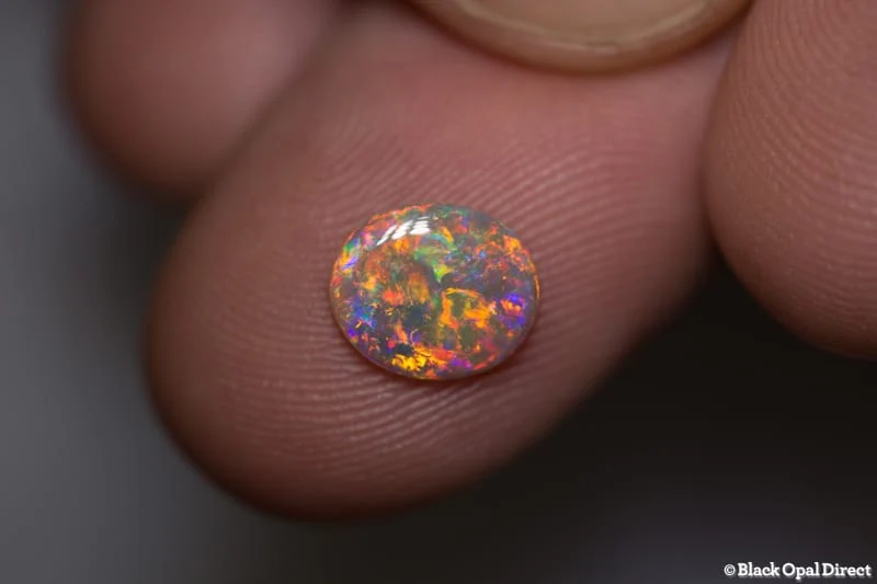 1.00 ct range red crystal opal 9x7.4x2mm - Image 3