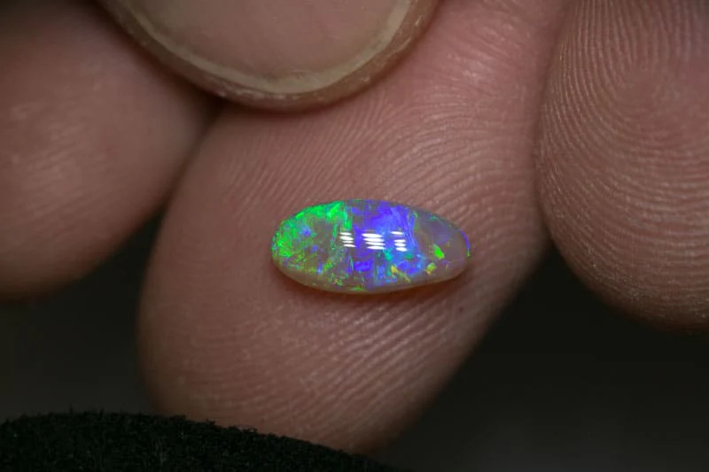 1.01 ct crystal opal 10x5x3mm - Image 3