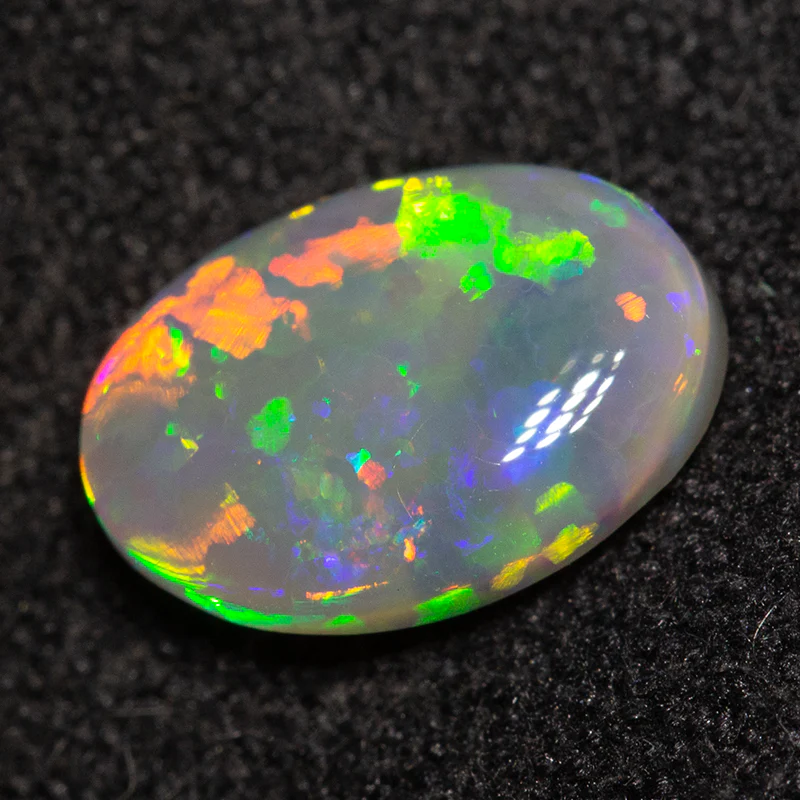 1.01 ct dark opal 8.8x6.1x3mm - Image 2