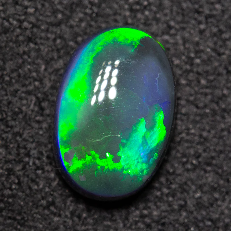 1.03 ct black opal 8.5x5.8x3.3mm - Image 2