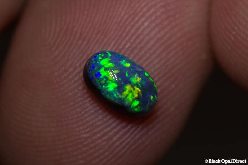 1.04 ct black opal 7.5x4.5x4mm - Image 2
