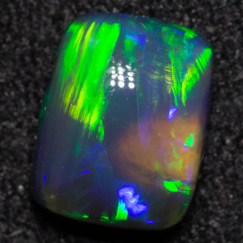 1.05 ct black opal 7x5.5x3.8mm - Image 2