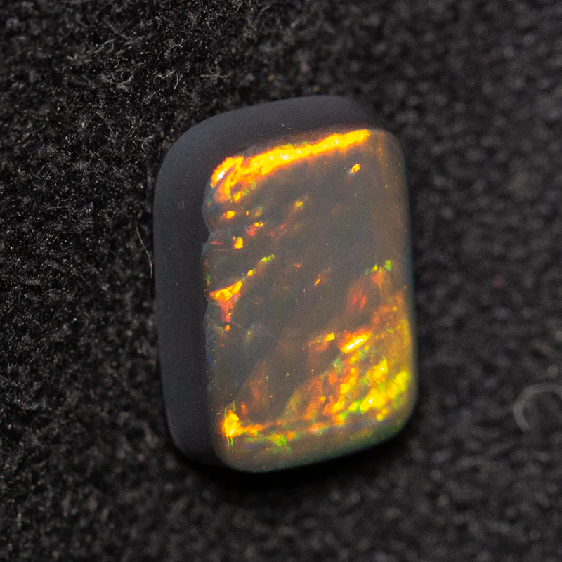 1.06 ct black opal 7.8x5.5x2.8mm - Image 5