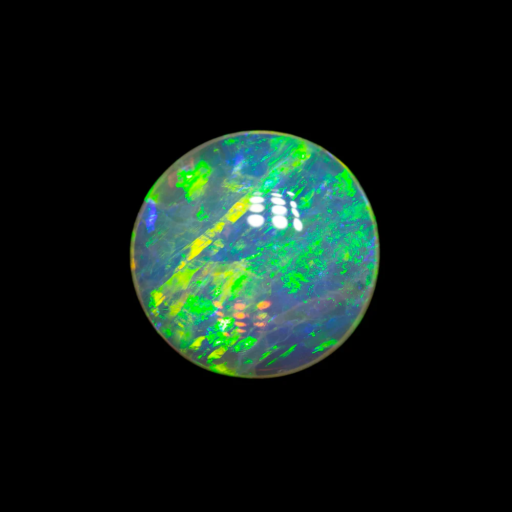 1.07 ct double-sided crystal opal 7.9x7.9x2.7mm - Image 3