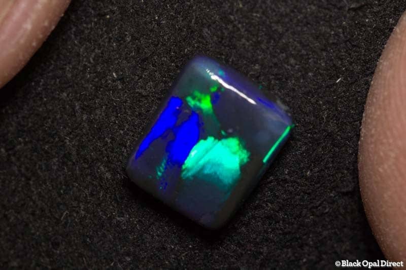 1.09 ct black opal cushion cut 8x6.5x2mm - Image 3