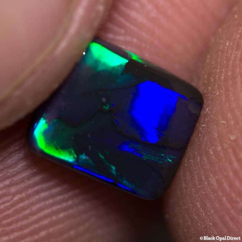 1.09 ct black opal cushion cut 8x6.5x2mm - Image 4