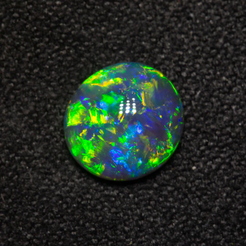 1.11 ct black crystal opal 7.6x7.1x3.3mm - Image 3
