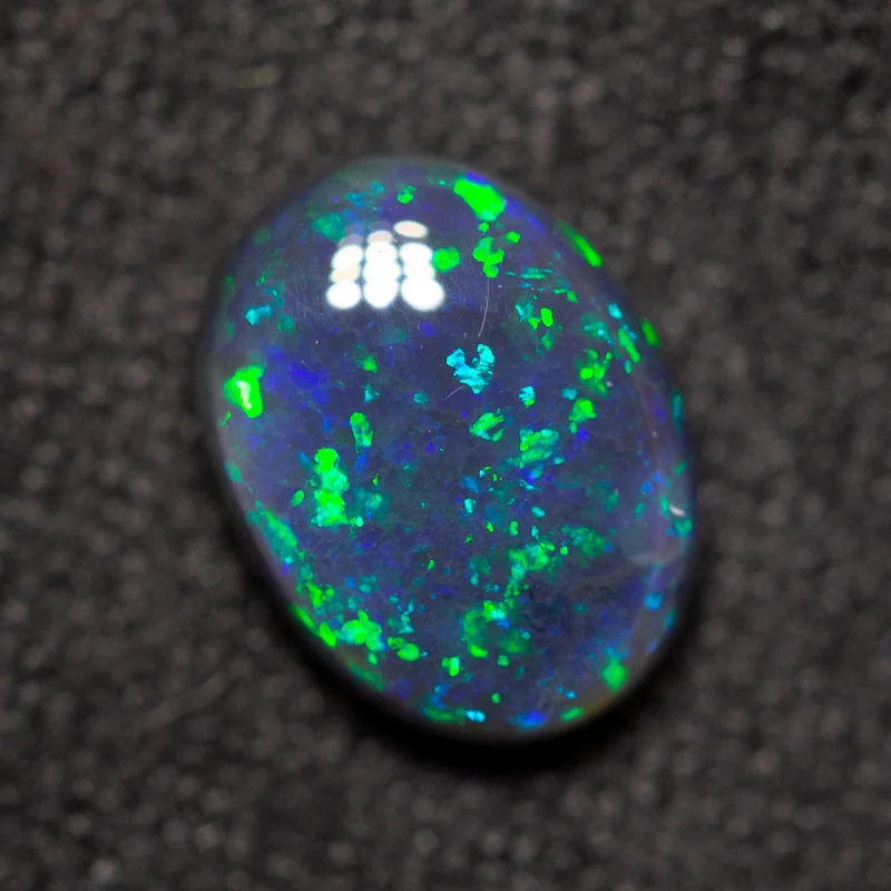 1.13 ct black opal 8.1x6.1x3.5mm - Image 2
