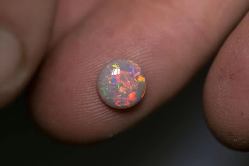 1.14 ct dark opal 7mm round x 3mm - Image 2