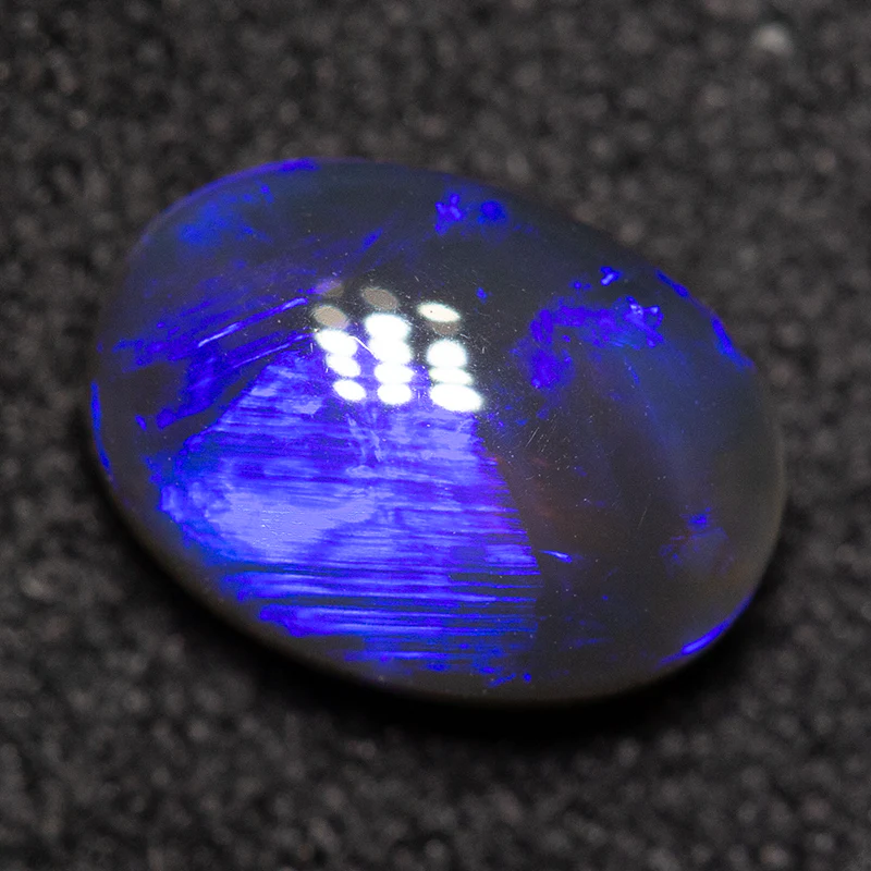 1.15 ct black crystal opal 8.2x5.9x3.6mm - Image 3